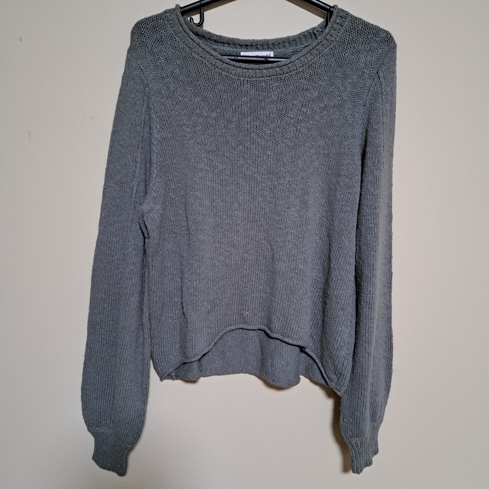 Wearing your ♡ on your sleeve Sweater
